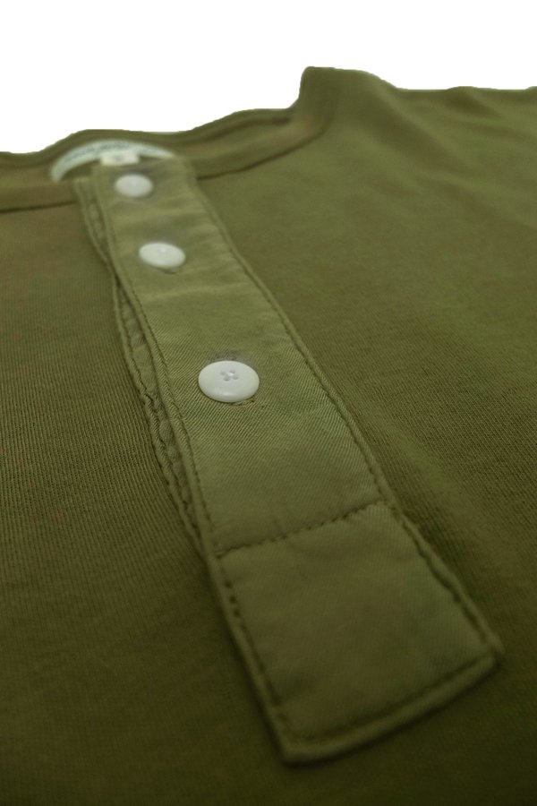 Lady White Co. Henley - Khaki Fog Lady White Co. Henley - Khaki Fog