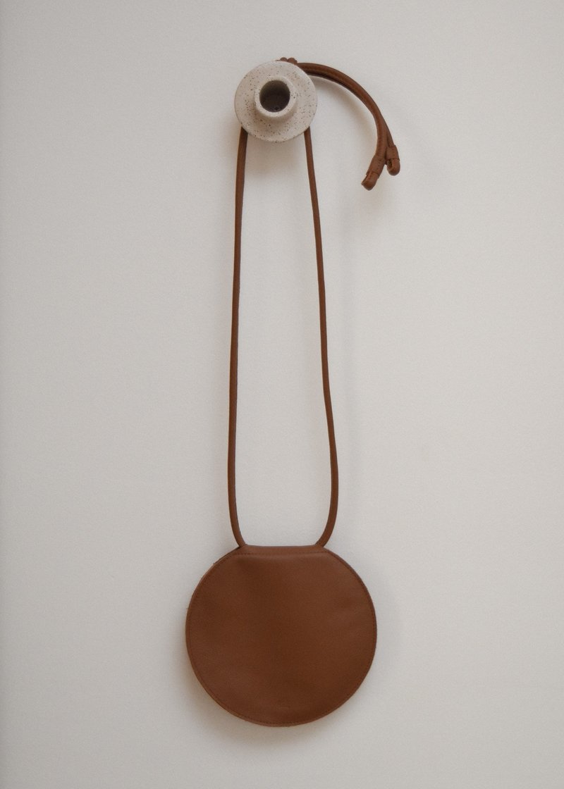 Are Studio Disc Bag - Saddle Are Studio Disc Bag - Saddle