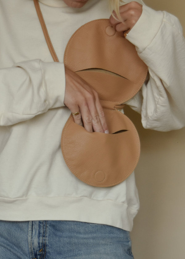 Are Studio Disc Bag - Saddle Are Studio Disc Bag - Saddle