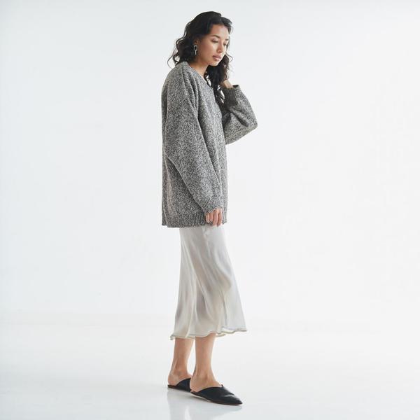 Baserange Beasley V Neck Pullover Baserange Beasley V Neck Pullover