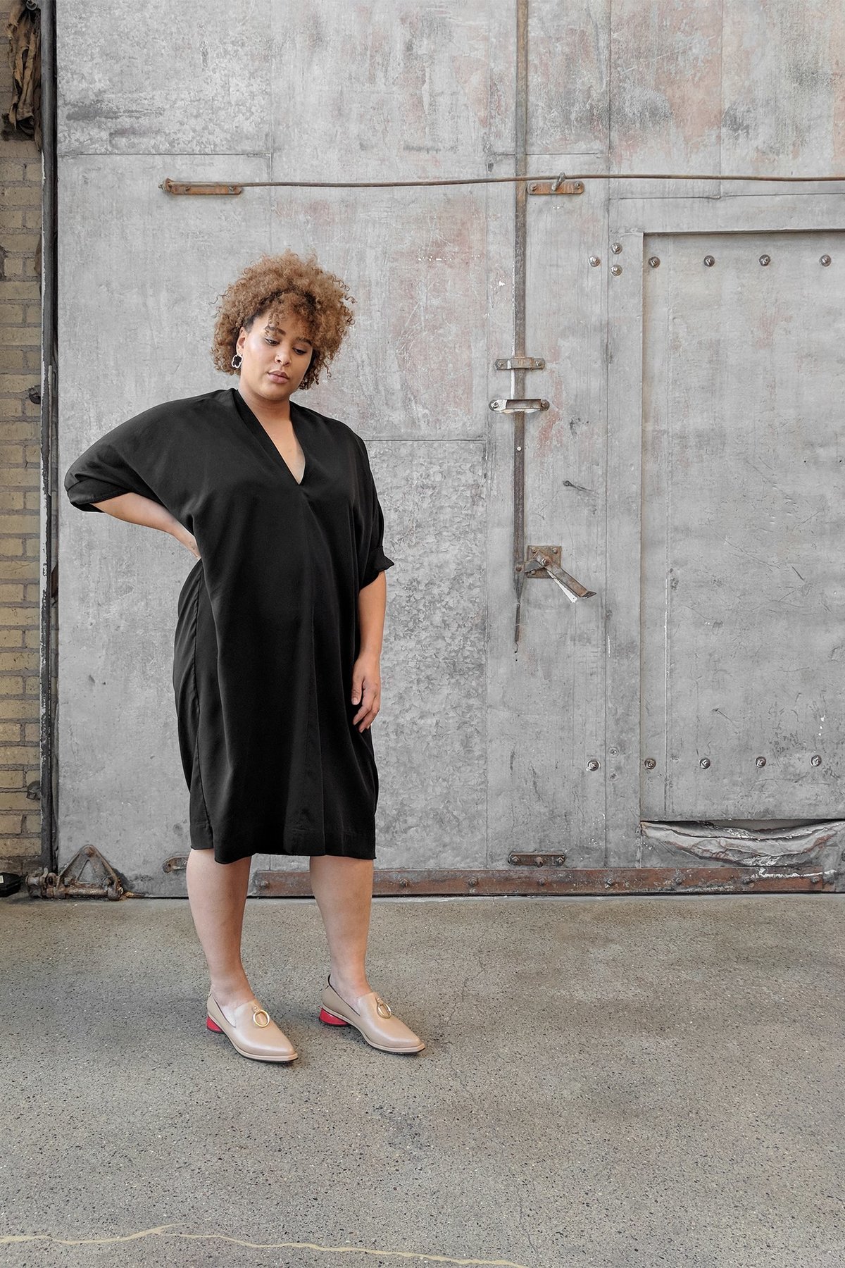 Hackwith Design House Plus Size Raw Finish Cocoon Dress - Black - Image 2 of 4