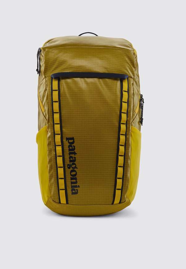 yellow patagonia bag Atom Sling 8L 100% Recycled Fabric Body is made from weather Patagonia 28 Daypack Yellow Refugio