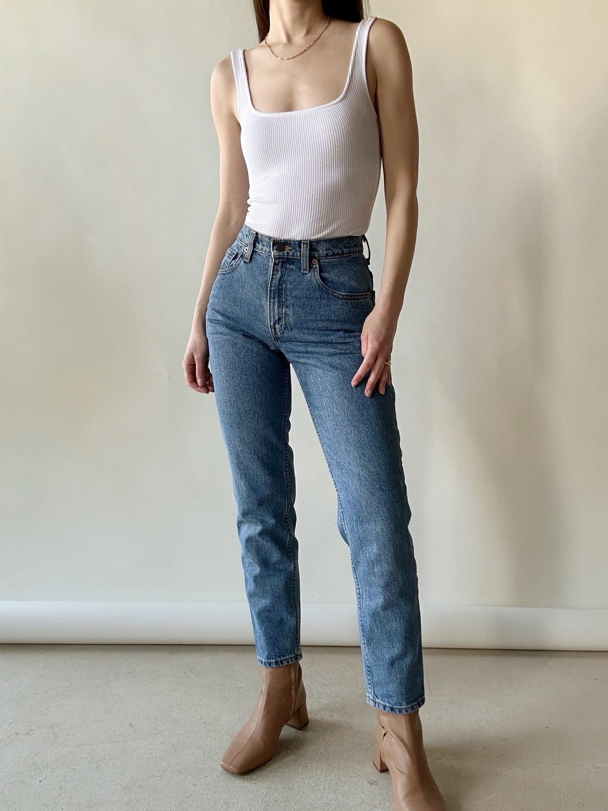 550 Levi 26x28 - Image 2 of 5