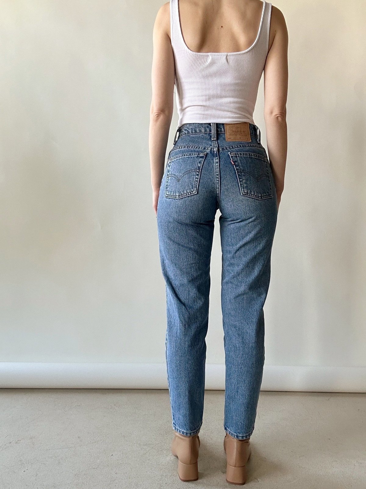 550 Levi 26x28 - Image 3 of 5