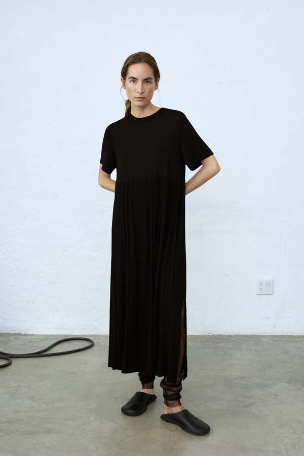 Cordera VISCOSE PLEATED DRESS - BLACK | Garmentory
