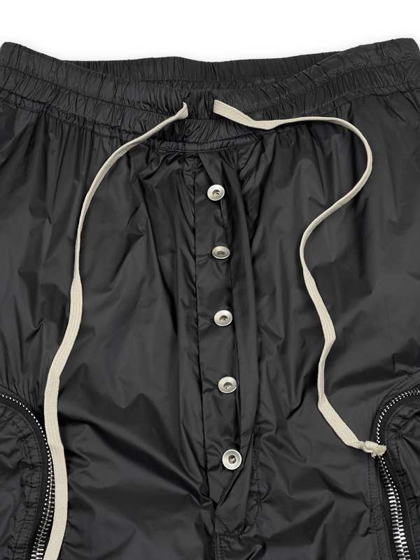 希少 RICK OWENS BAUHAUS POD BLACK WAX 48 Rick Owens Bauhaus Black Pod Shorts