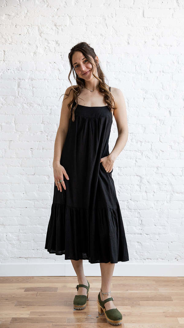 Fun 2 Fun Linen Blend Midi - Black | Garmentory