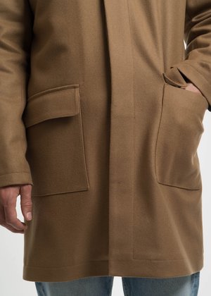 Harmony Camel Mathieu Hooded Wool Coat Harmony Camel Mathieu Hooded Wool Coat