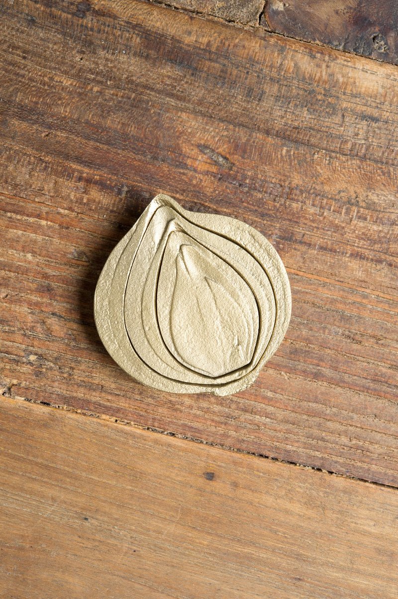 Saikai Toki Trading Inc. Brass Trivet Onion - Thumbnail 2