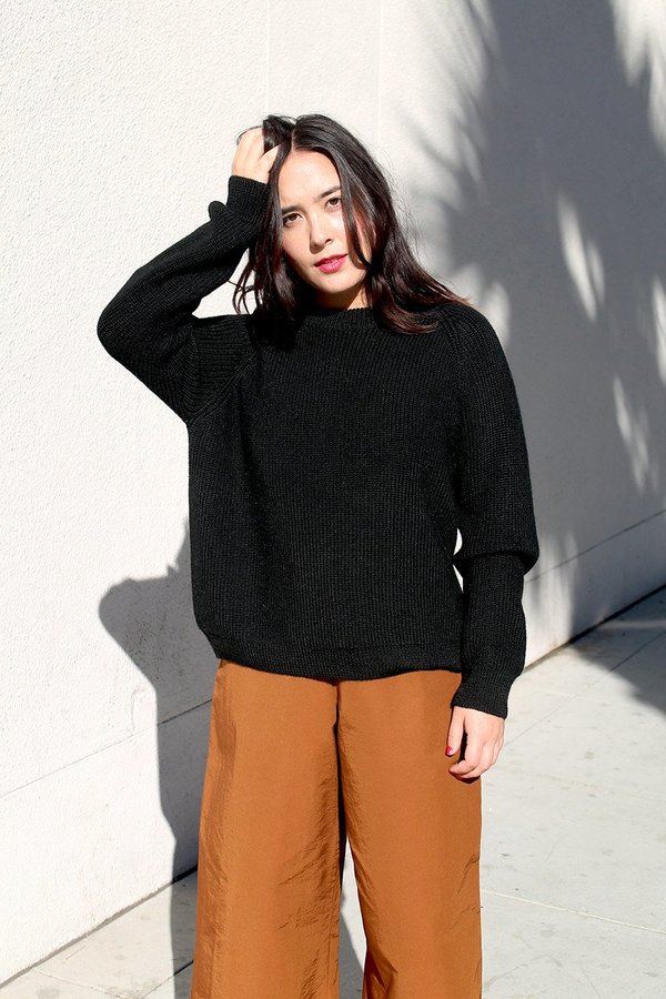 ali golden chunky pullover in black ali golden chunky pullover in black