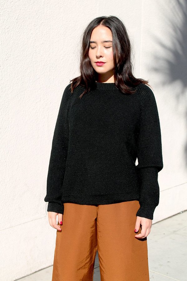 ali golden chunky pullover in black ali golden chunky pullover in black