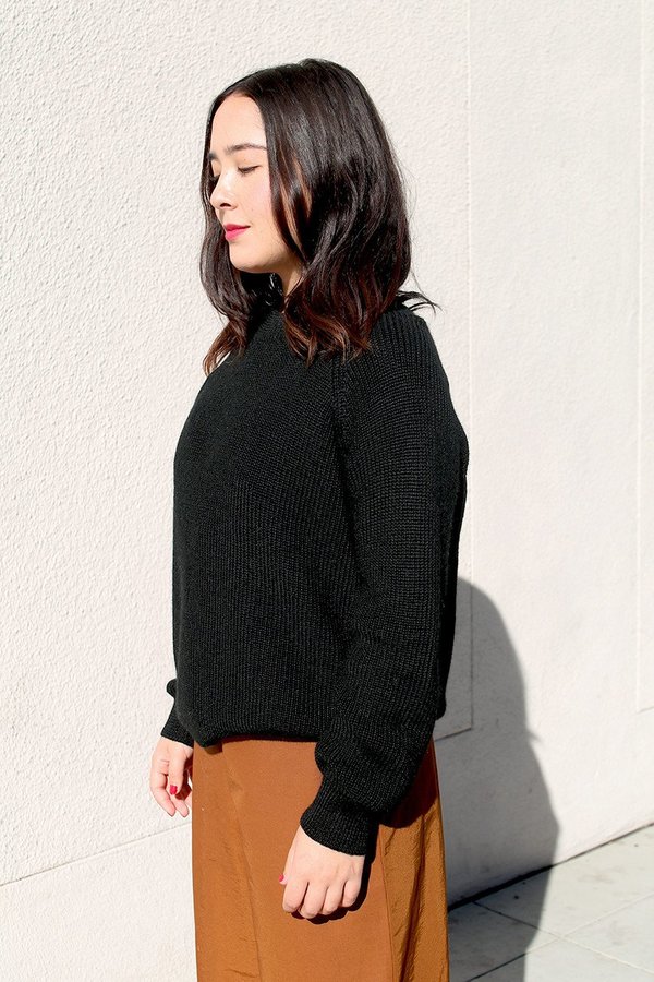 ali golden chunky pullover in black ali golden chunky pullover in black