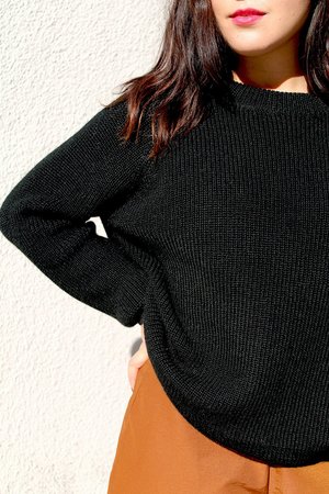 ali golden chunky pullover in black ali golden chunky pullover in black