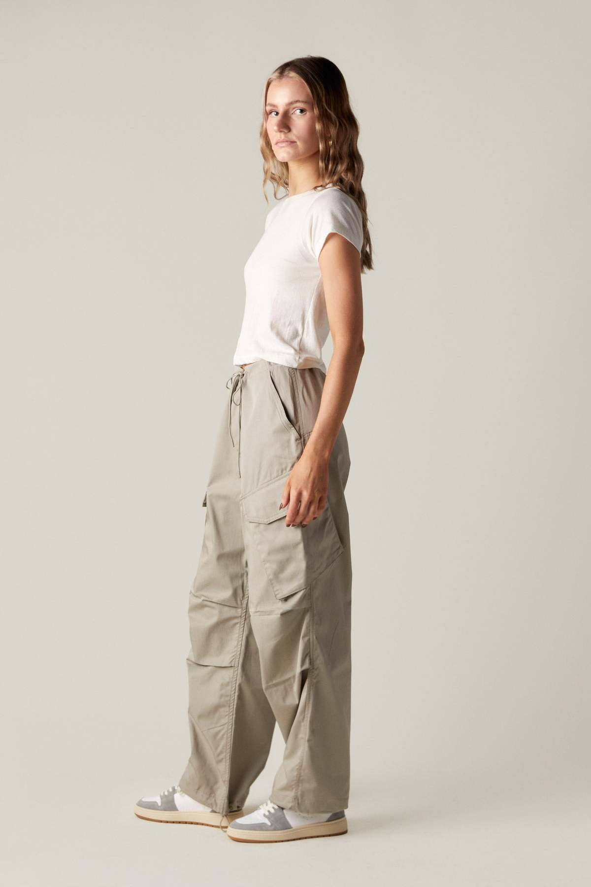 アパルトモン　GINERVA CARGO PANT AGOLDE Ginerva Cargo Pant in Drab | REVOLVE