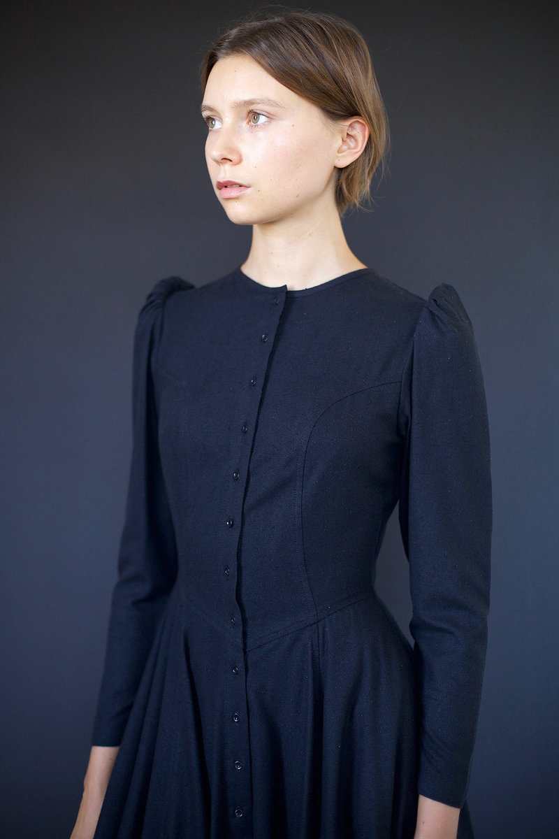 Town Clothes Rosa Dress in Black