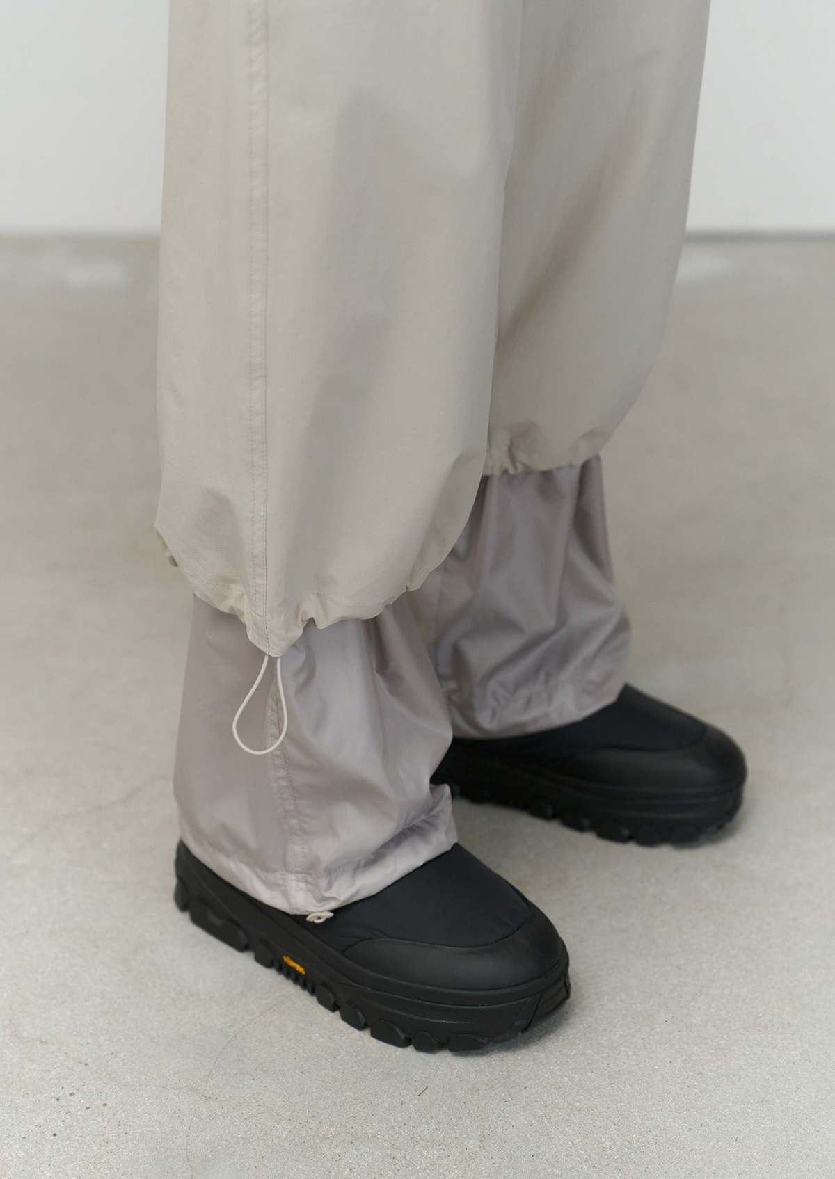 【AMOMENTO】22fw VIBRAM PADDED SLIP-ON Amomento Vibram Padded Slip On - Black | Garmentory