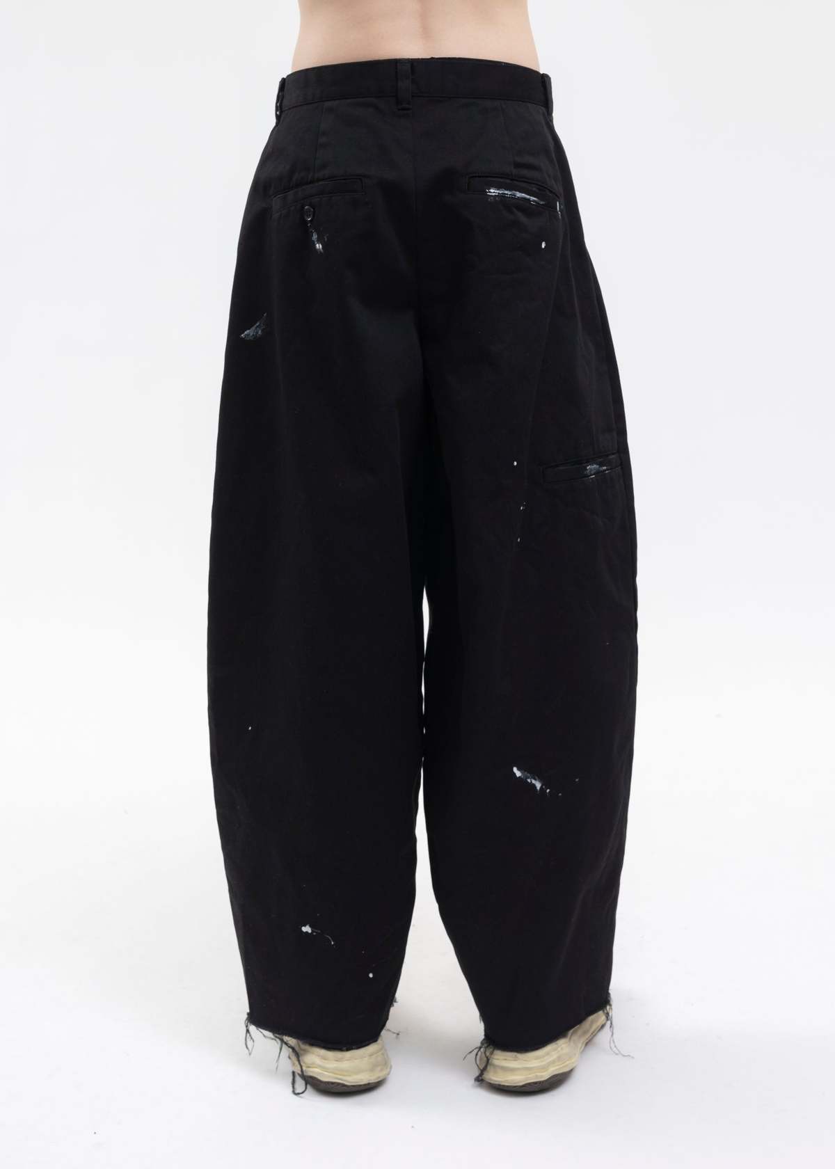 Kidill Distressed Fabric Two Tuck Cropped Pants - Black - Image 2 of 8