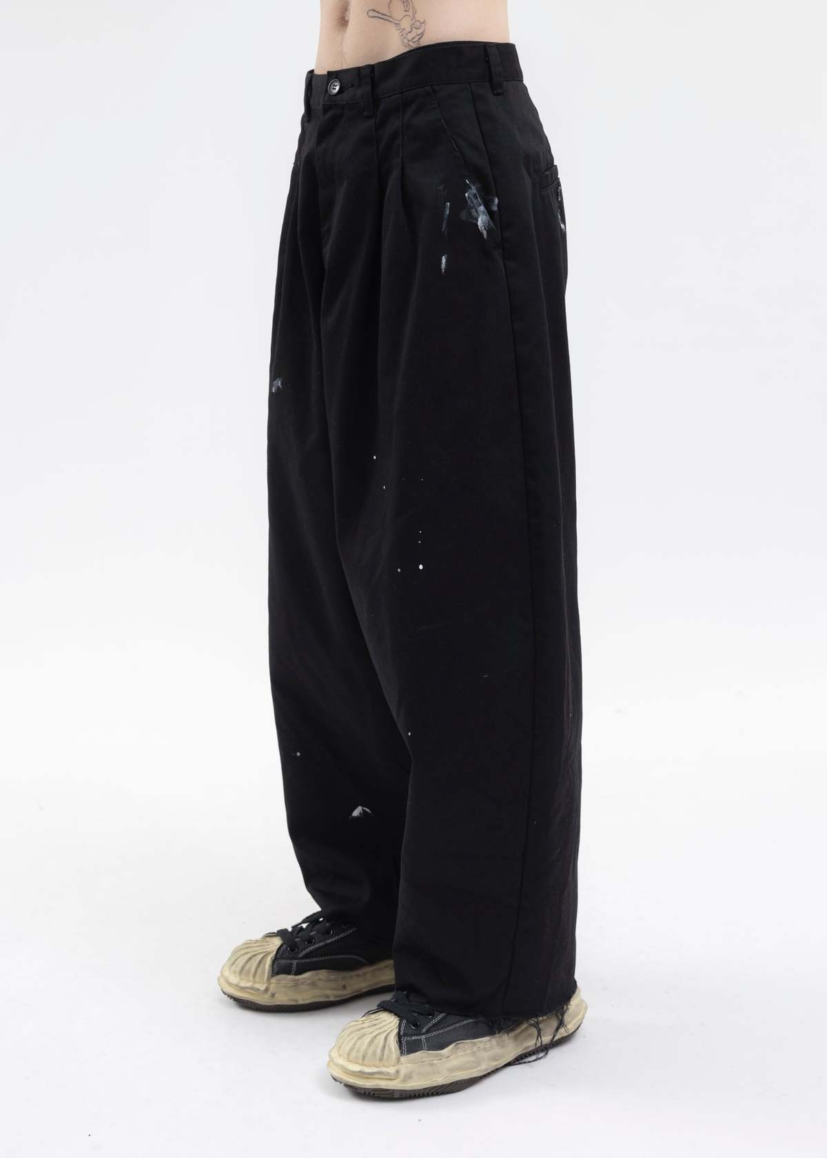 Kidill Distressed Fabric Two Tuck Cropped Pants - Black - Image 3 of 8