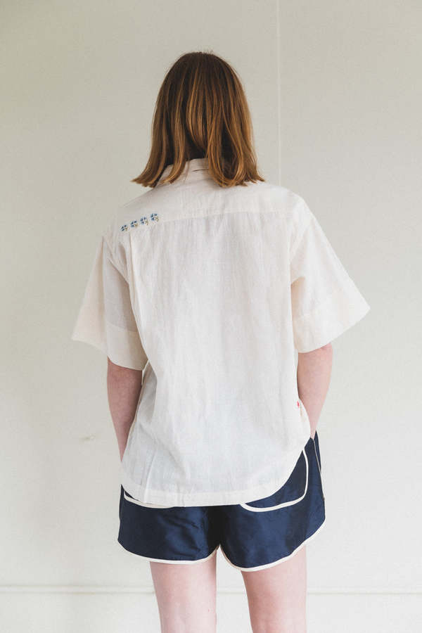 STORY mfg. Sampler Hand Embroidery Greetings Shirt