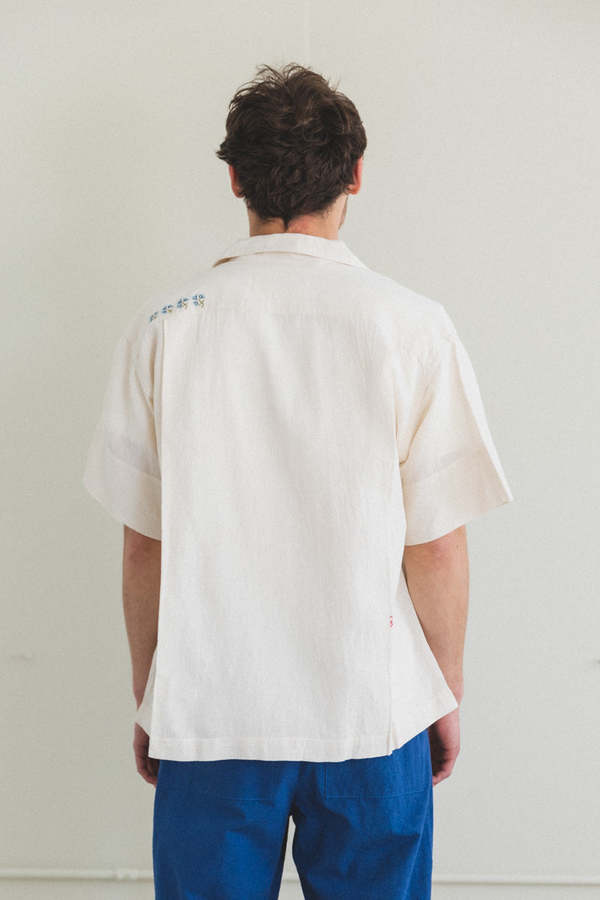 STORY mfg. Sampler Hand Embroidery Greetings Shirt