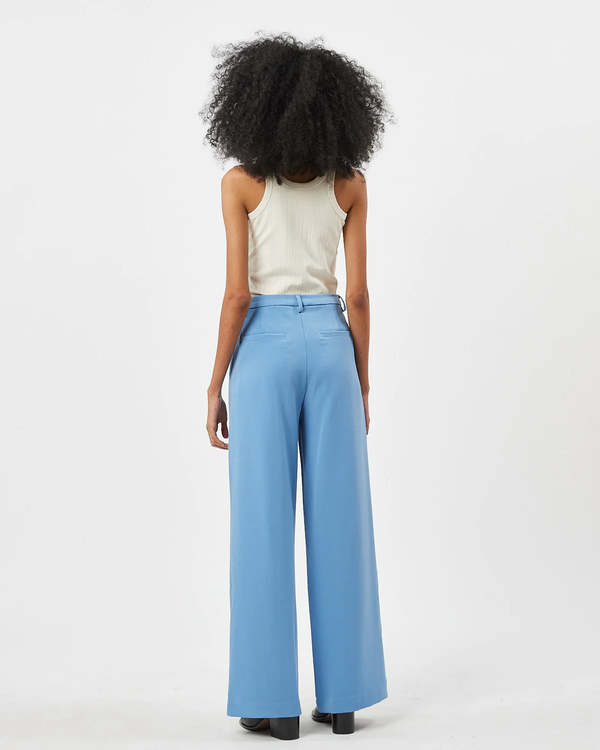 Minimum  lessa pants