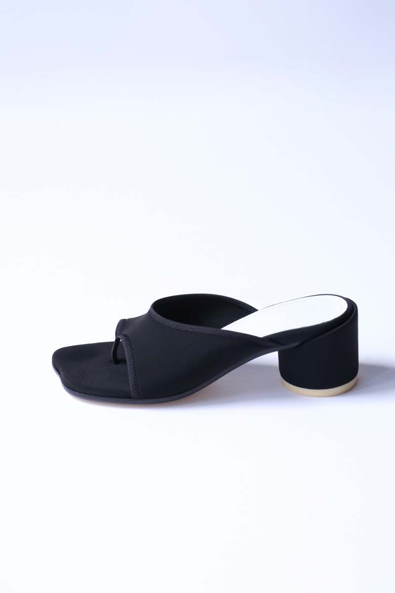 国内発送☆MM6 Maison Margiela☆SANDAL/BLACK MM6 Maison Margiela Webbing Leather Sandals | Black | FARFETCH