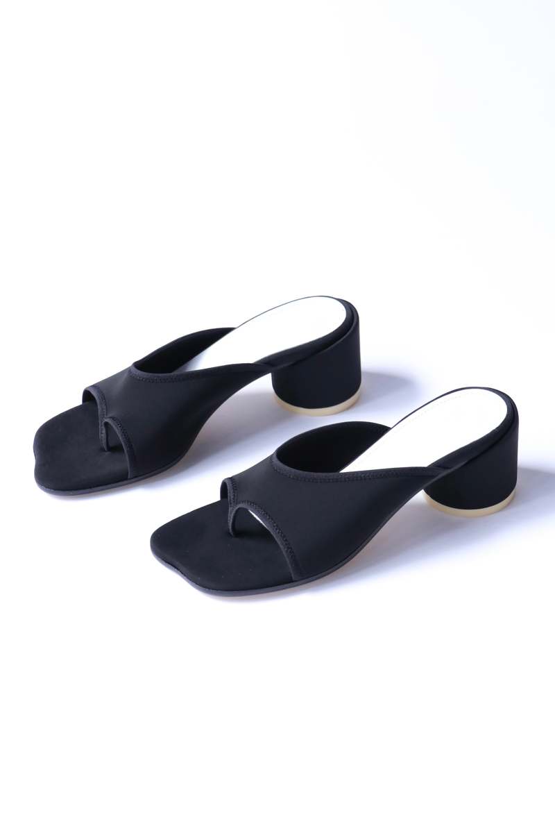 MM6 Maison Margiela Sandal in Black | Garmentory