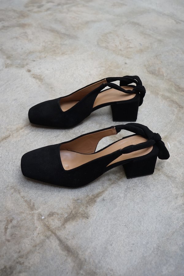 LOQ Alma In Black LOQ Alma In Black