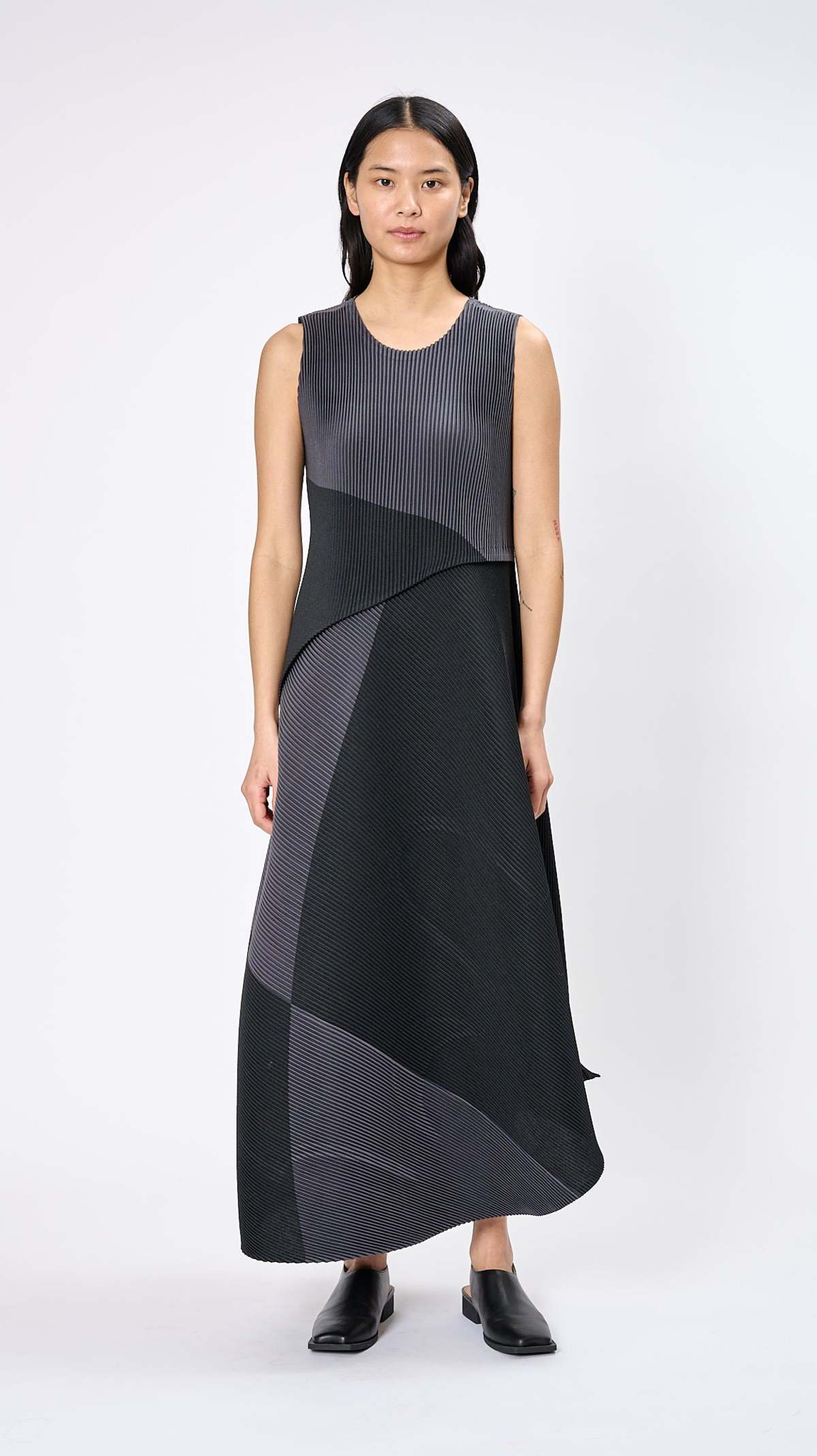 Issey Miyake Ridge Pleats Dress - Black/Charcoal | Garmentory