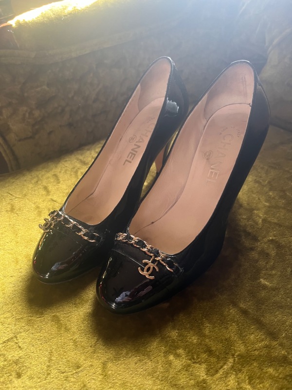 Chanel kitten hot sale heel shoes