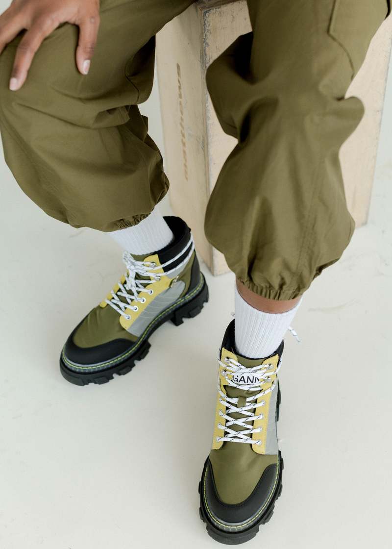 GanniガニーCleated Lace Up Hiking Bootsブーツ Ganni Cleated Lace Up Hiking Boot - Kelly Green | Garmentory