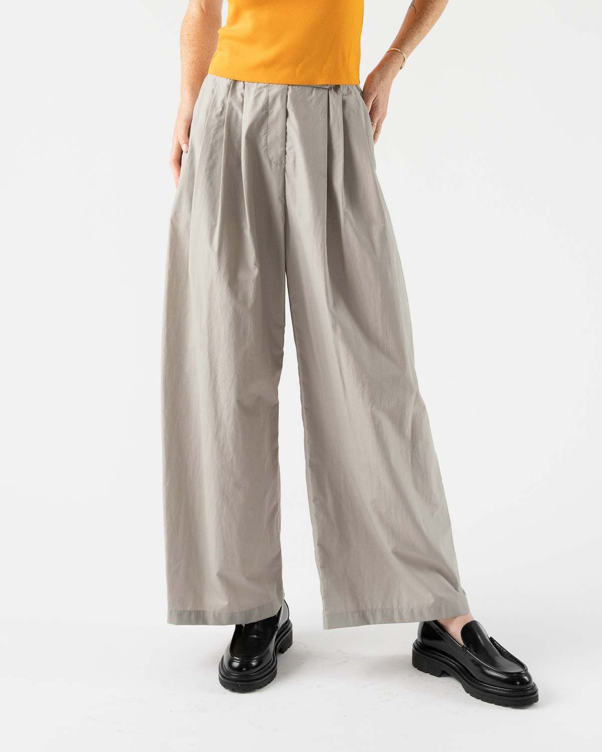 MUGUET side tuck long pants gray side tuck long pants