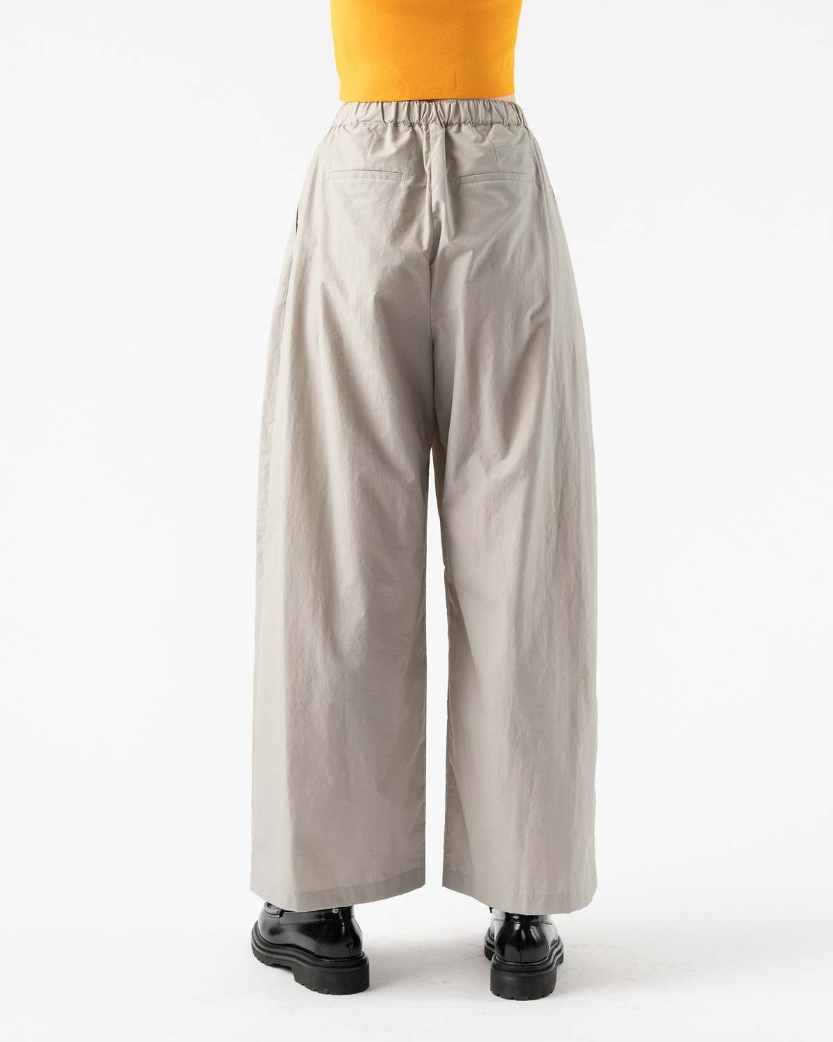 Amomento Three Tuck Banding Pants in Grey | Garmentory