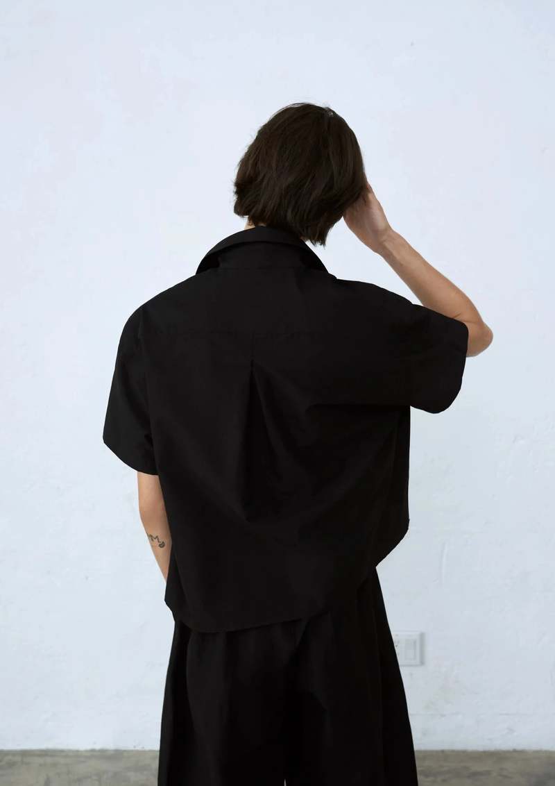 通販でクリスマス Cordera Cropped Shirt - Black | Garmentory トップス