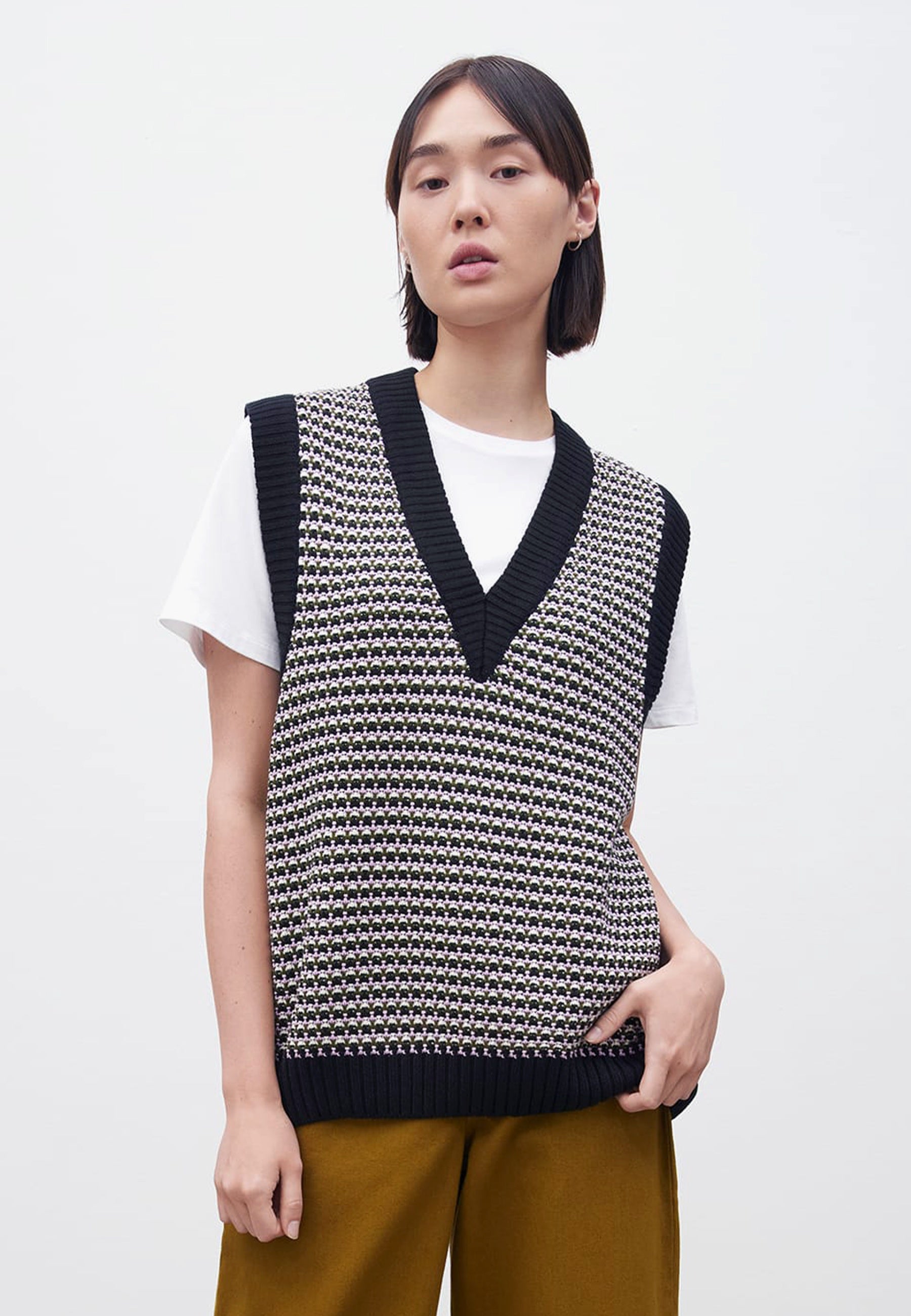 Kowtow Blanket Vest - Lilac Flora | Garmentory