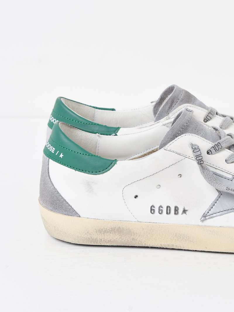 スニーカー GOLDEN  GMF00102 F004167 82171 SUPER STAR WHITE Men's Super-Star in white leather with silver star and green