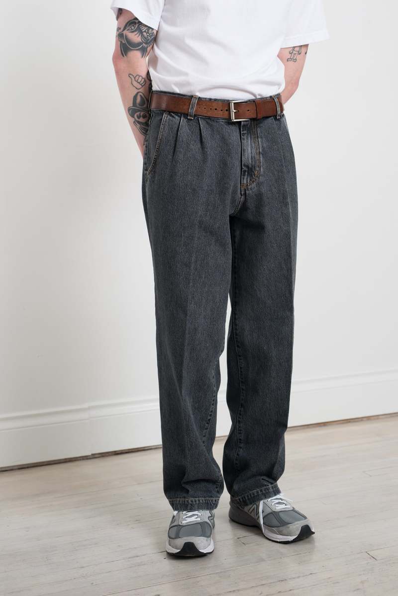 Mfpen グレー デニム ワイドパンツ Gray Straight Cut Jeans by mfpen on Sale