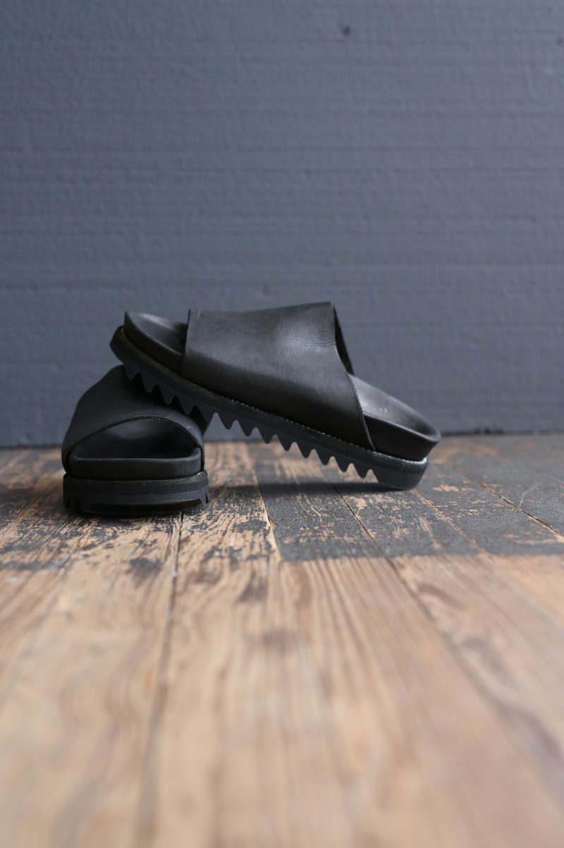 靴 GUIDI NEW STYLE SANDALS Guidi Slide Sandals - Black | Garmentory