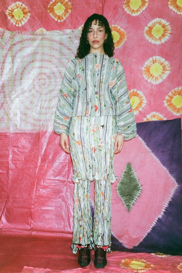 Julia Heuer Daliah Trouser in Mariaパンツ Daliah Crush Pleated Trouser in Maria – Julia Heuer