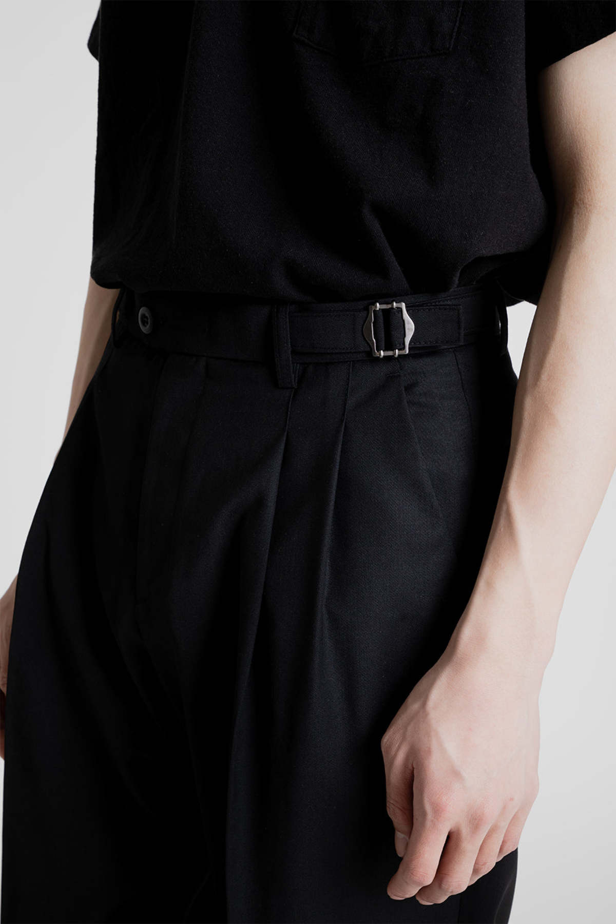 FRIZMWORKS Side Adjust Two Tuck Slacks Pant - Black | Garmentory