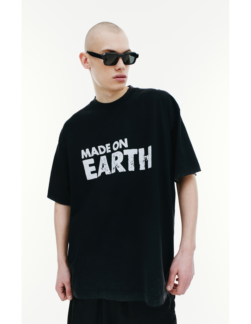 VETEMENTS♡ MADE ON EARTH Tシャツ VETEMENTS Made On Earth Oversized T-shirt | Garmentory