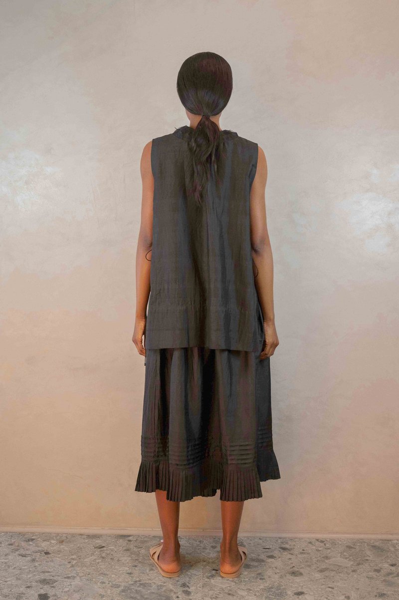 Bunon Gather Tuck Skirt - Black | Garmentory