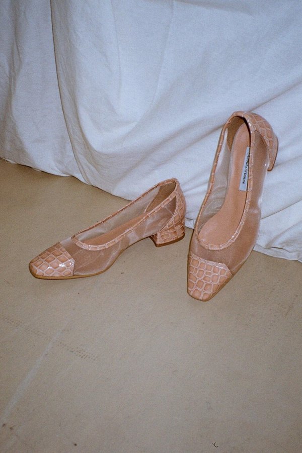 About Arianne Mina Mesh Heels - Tierra