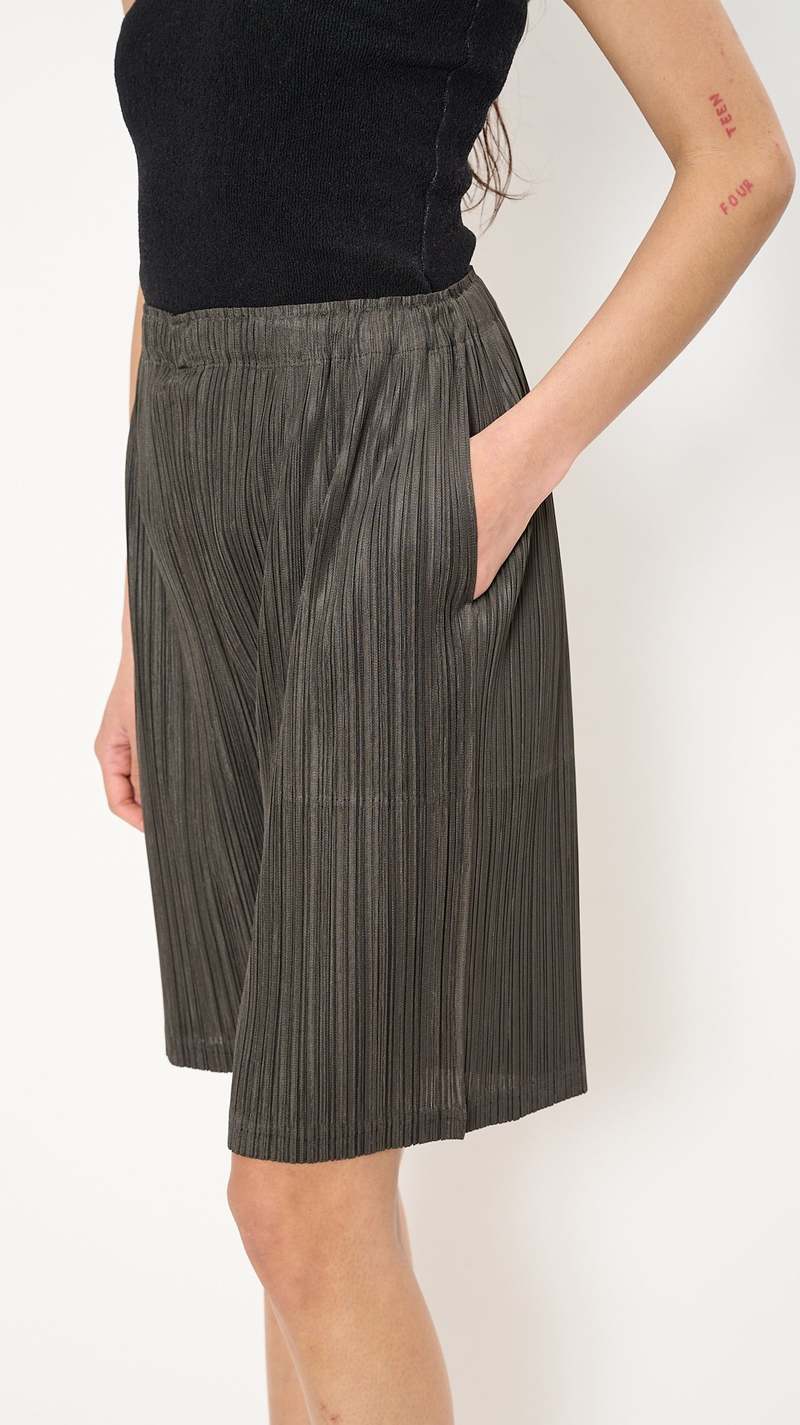 Pleats Please by Issey Miyake Thicker Bottoms 2 Short - Charcoal
