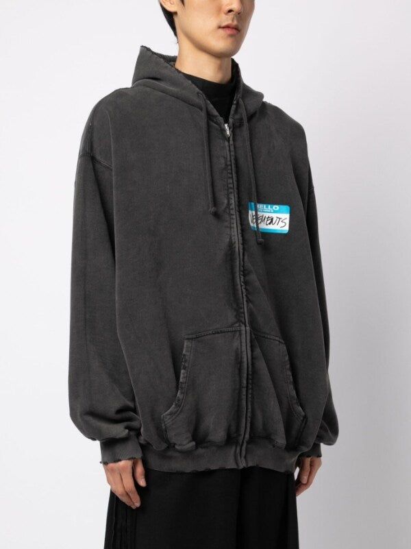 【VETEMENTS】ブラック My Name Is Vetements フーディ VETEMENTS☆関税込み☆ブラック My Name Is Vetements フーディ