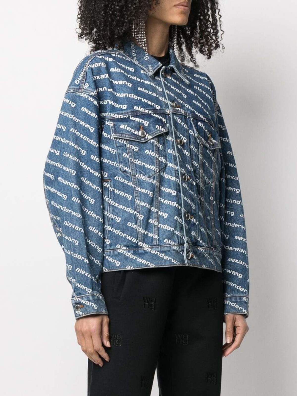 ALEXANDER WANG ブロックチェック シャドーロゴクロップドジャケット Alexander Wang all-over logo-print Jacket | Black | FARFETCH
