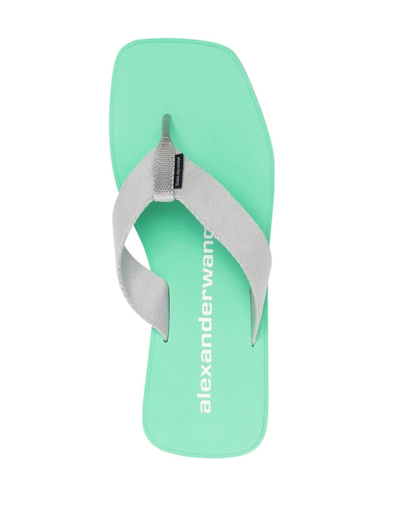 この夏に履きたい！【alexanderwang】wedge flip flop sandal Alexander Wang logo-print Wedge Flip Flops | Black | FARFETCH