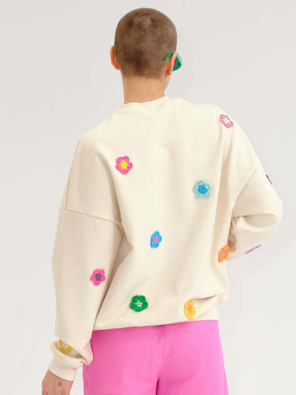 Odeyalo Anemone Flowers Crew Neck - Beige Odeyalo Anemone Flowers Crew Neck - Beige