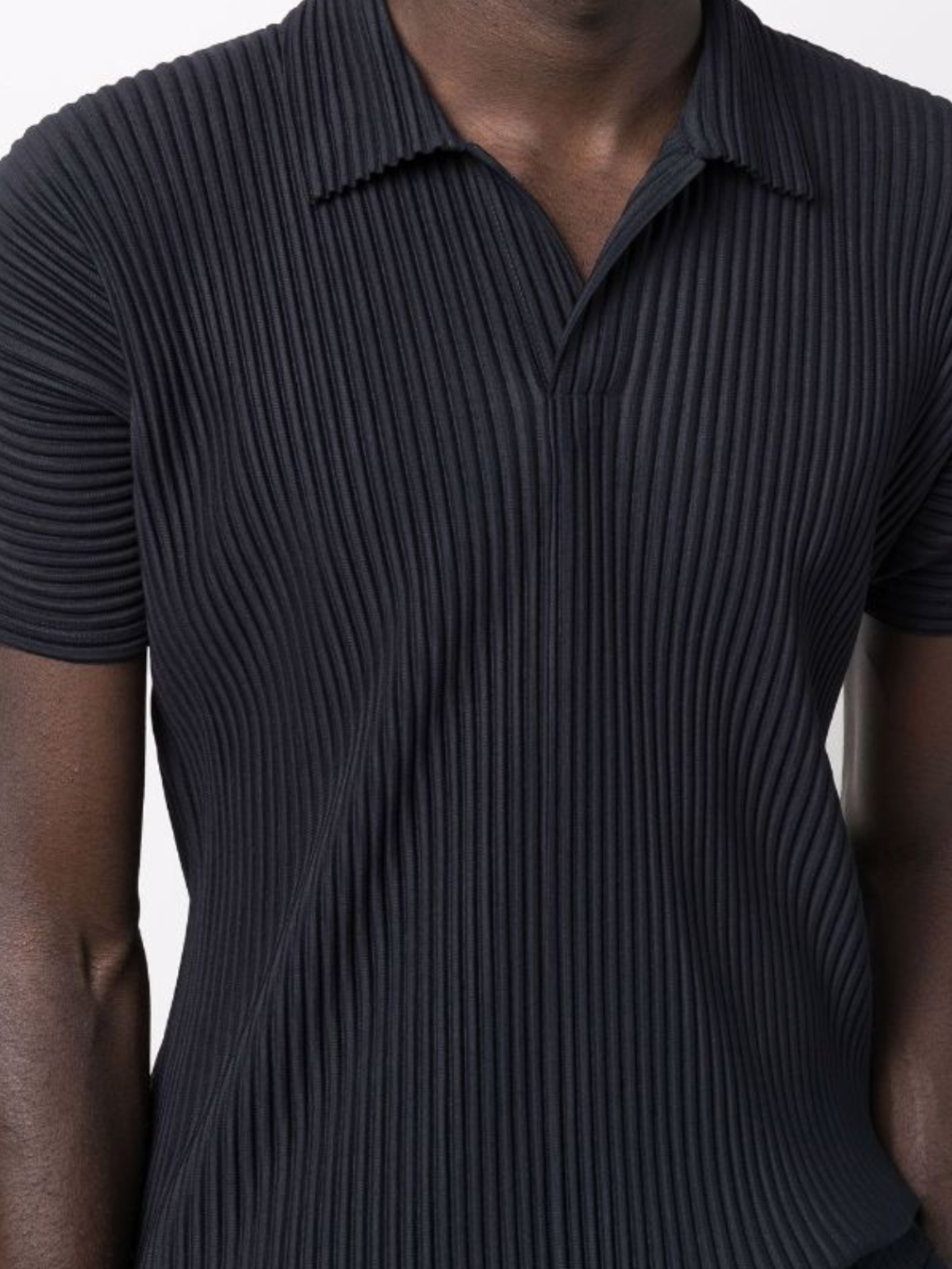HOMME PLISSE Issey Miyake イッセイミヤケ　ポロ HOMME PLISSÉ ISSEY MIYAKE 2022年春夏コレクション | パリ | 画像30枚