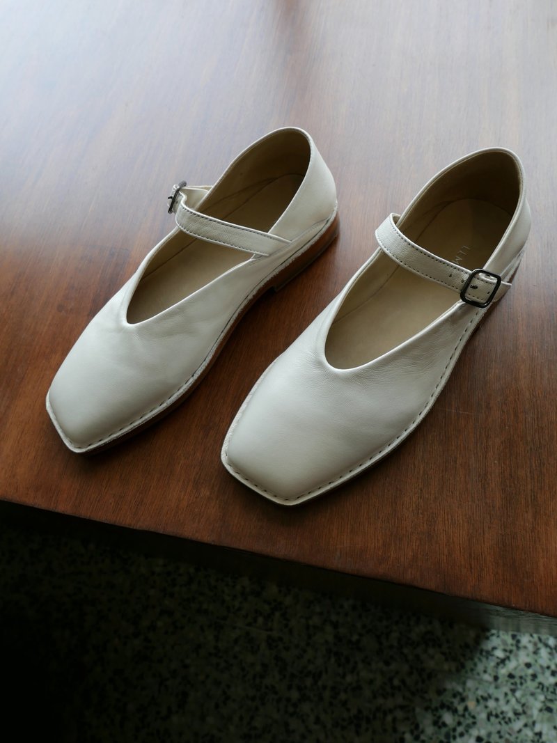 Lemaire BALLERINA SHOES - WHITE | Garmentory